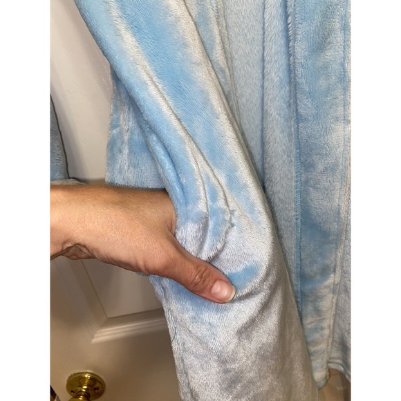 Women's Plush Long Sleeve Blue Robe Size Small Simply Styled Cozy Warm Soft - Picture 5 of 6
